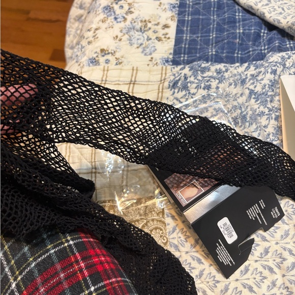 Hot Topic Fishnet Tights - Picture 3 of 4
